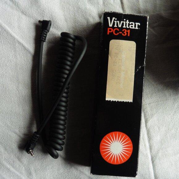 SLR: Cable Shutter Release & Shutter Cord & Flash & Auto Winder & Filter - Picture 9 of 9